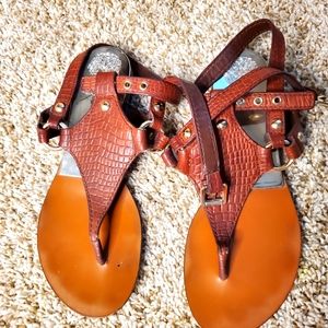 Vince Camuto Alligator Print Gladiator Sandles 7.5